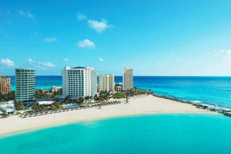 Krystal Grand Cancun resort