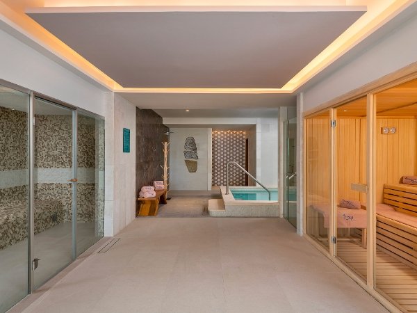 Catalonia Grand Costa Mujeres All Suites & Spa resort