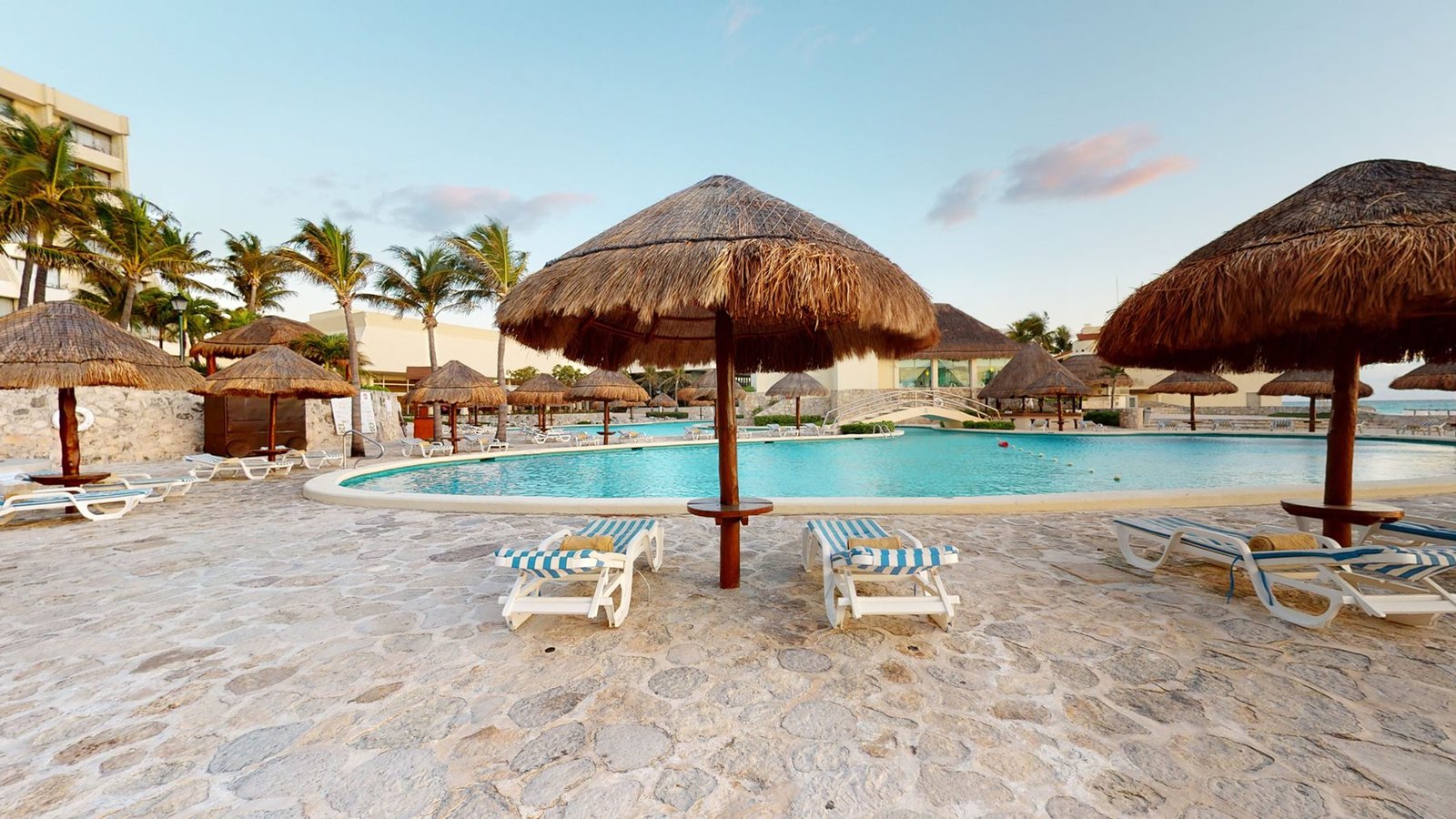 Grand Park Royal Cancún resort