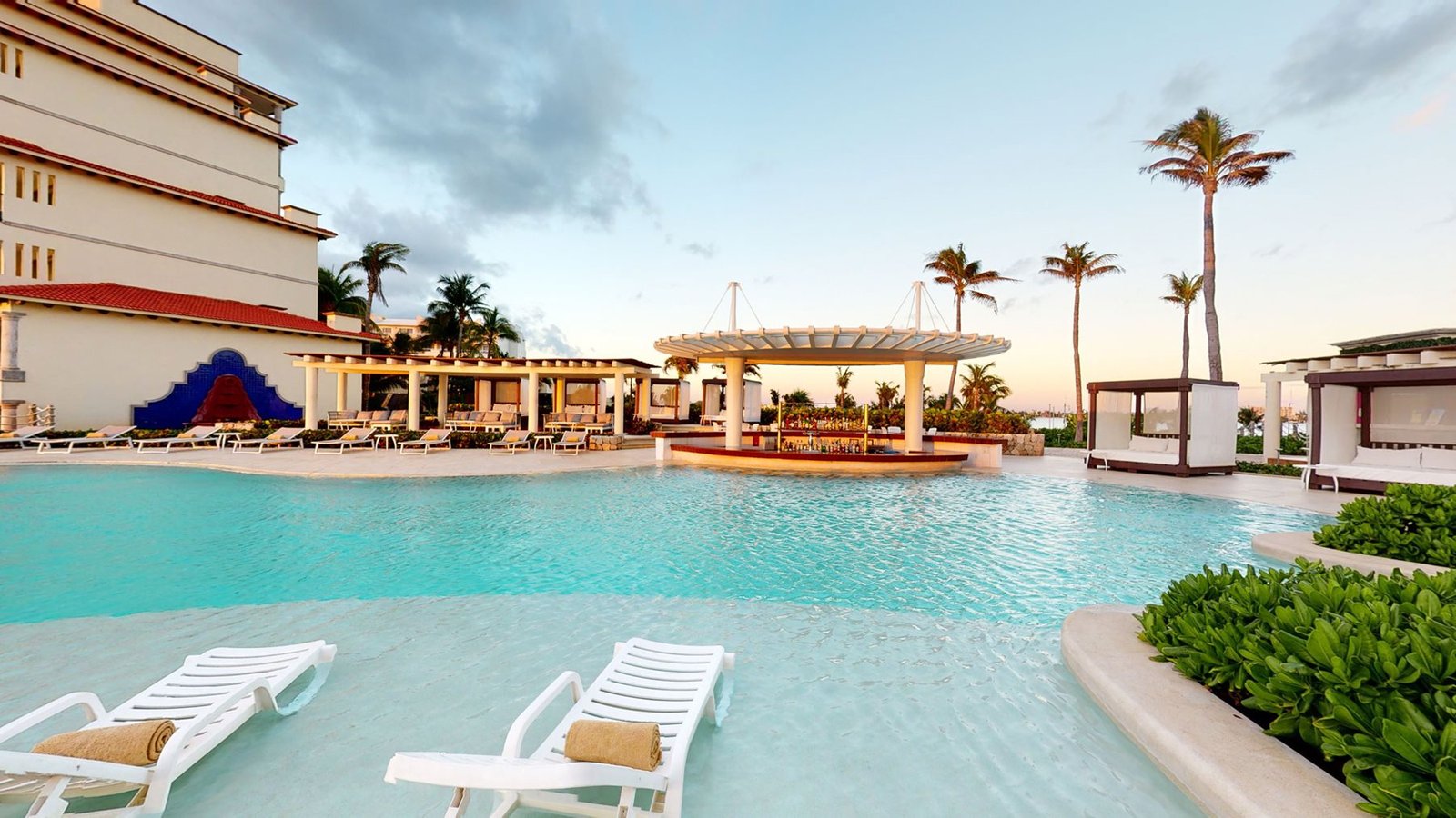 Grand Park Royal Cancún resort
