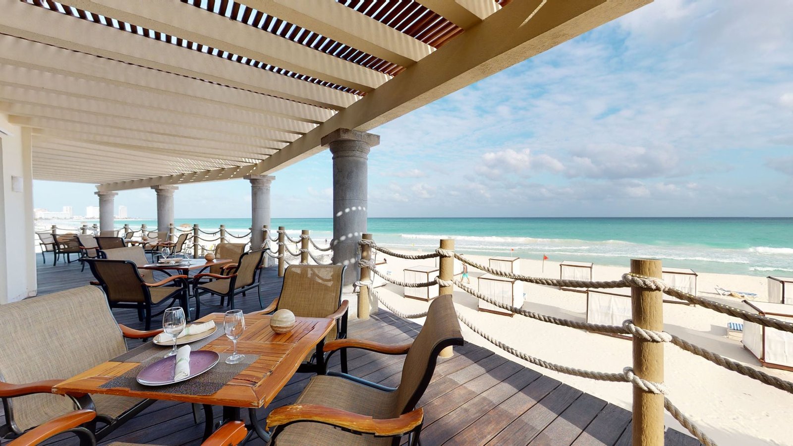 Grand Park Royal Cancún resort