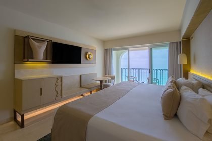 Premier Superior Ocean Front King at Grand Park Royal Cancún