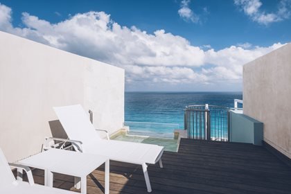 Junior Suite Rooftop Oceanfront at Iberostar Selection Coral Cancun 