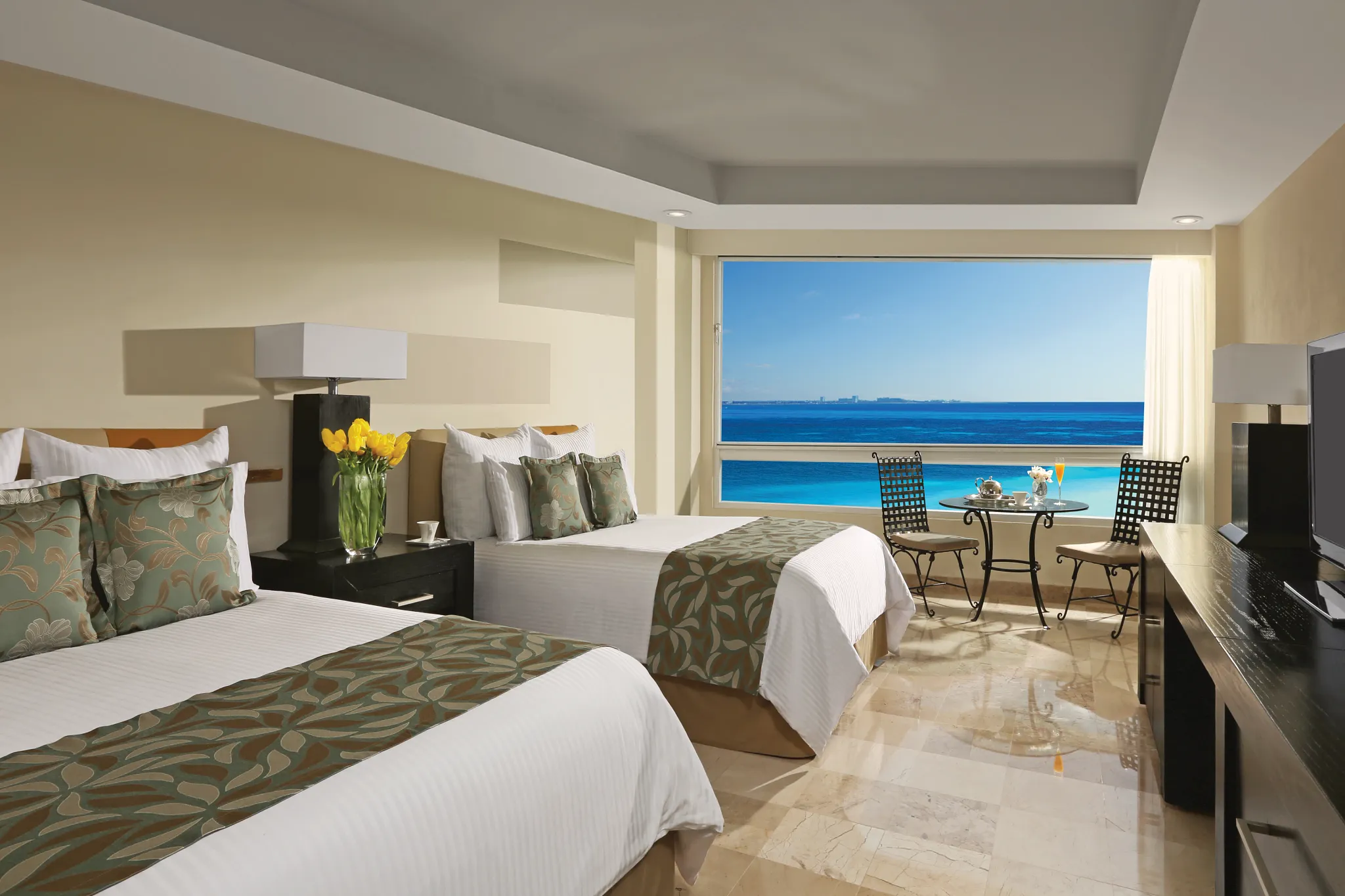Deluxe Partial Ocean View at Dreams Sands Cancun Resort & Spa