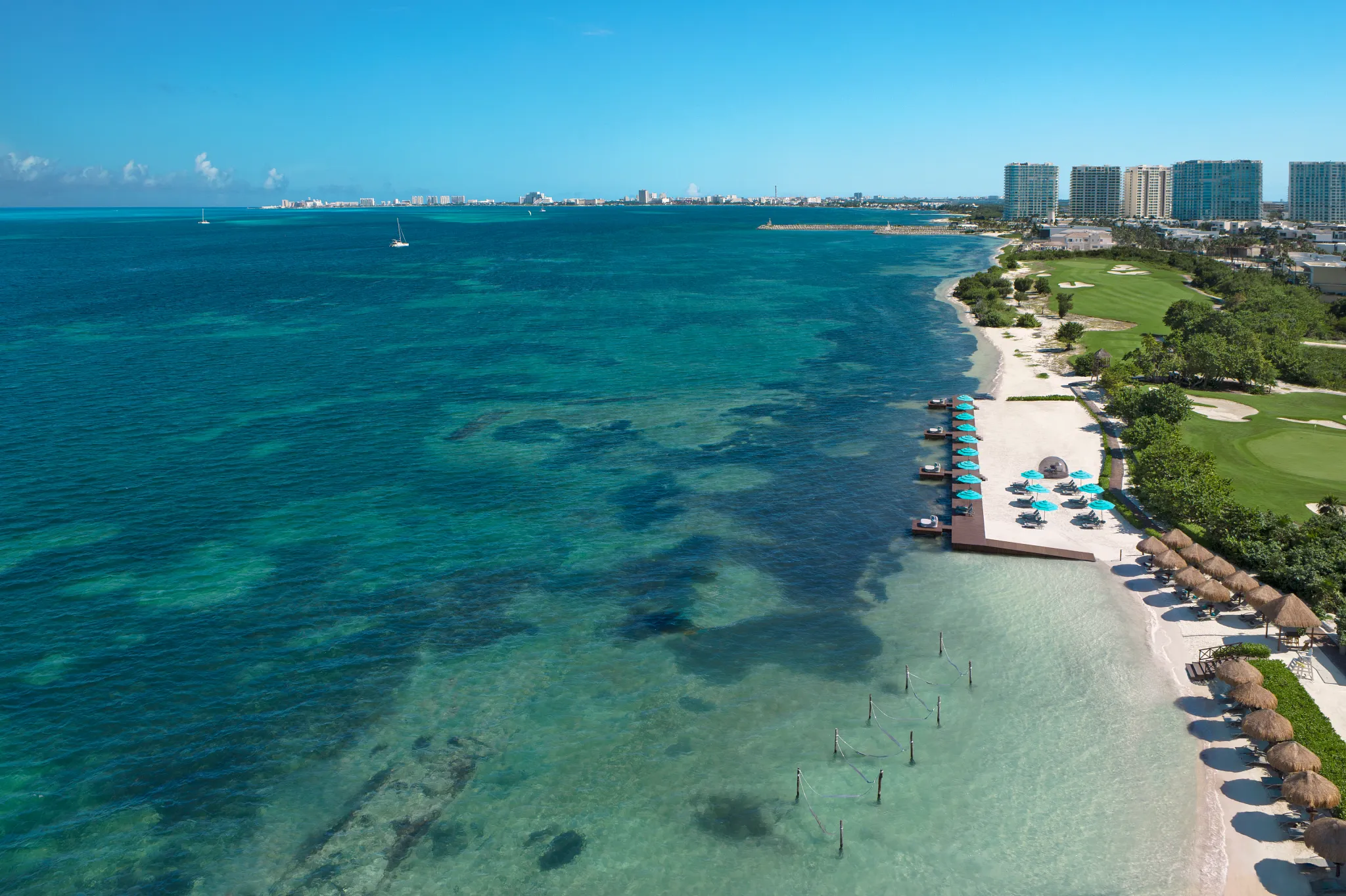 Hyatt Vivid Cancun resort