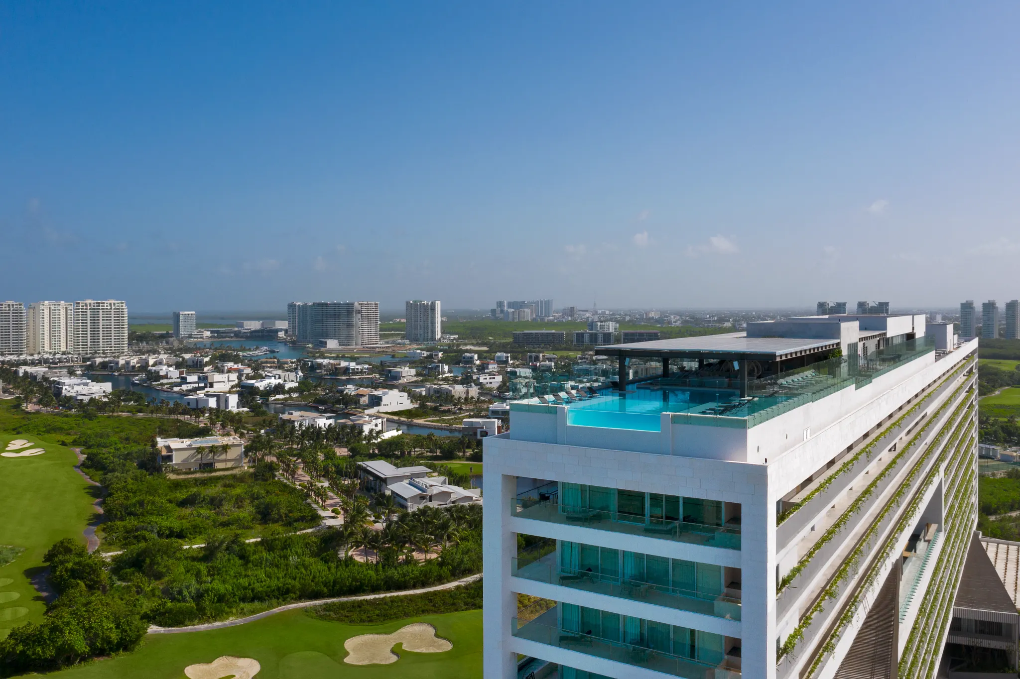 Hyatt Vivid Cancun resort
