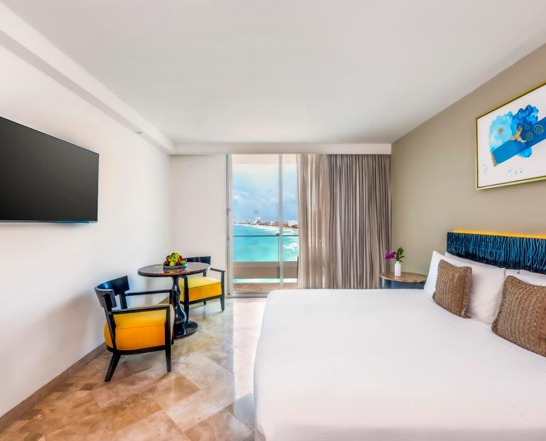 Deluxe Ocean Front at Krystal Grand Cancun