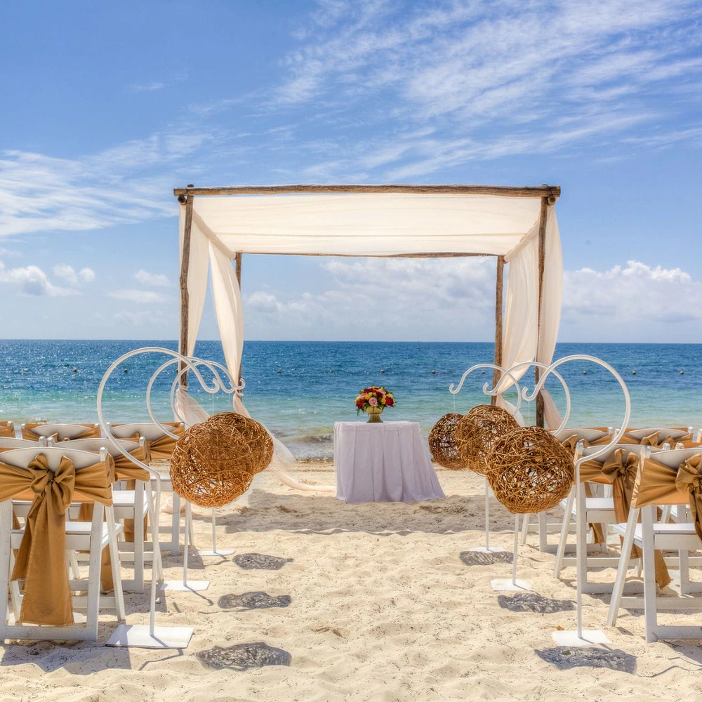 Beach wedding venue at Ocean Coral Riviera Cancun