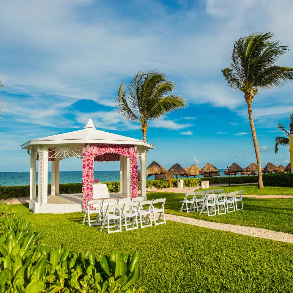 Gazebo wedding venue at Ocean Coral Riviera Cancun