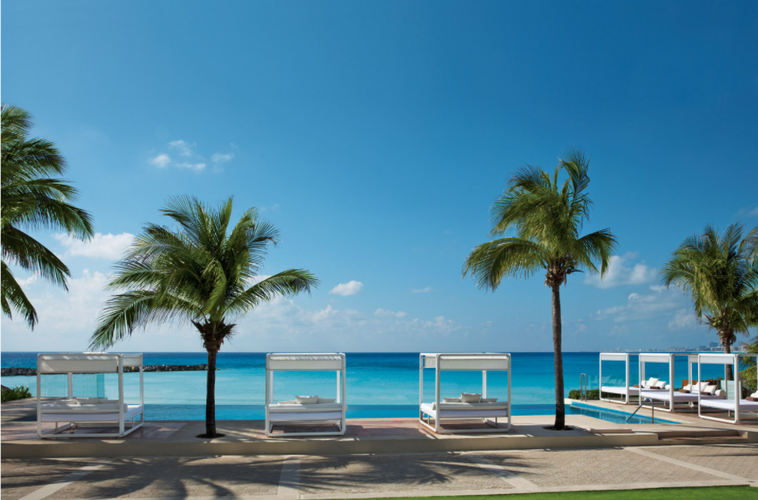 Krystal Grand Cancun resort