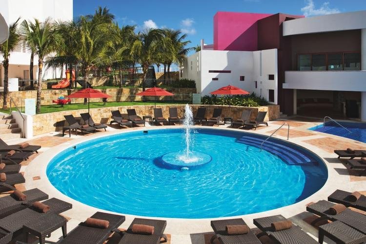 Krystal Grand Cancun resort