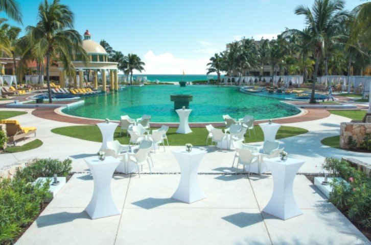 Poolside wedding venue at JOIA Paraiso by Iberostar