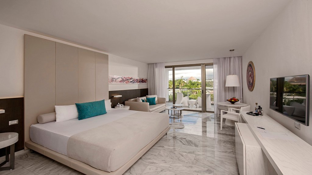 Deluxe Junior Suite at Platinum Yucatan Princess