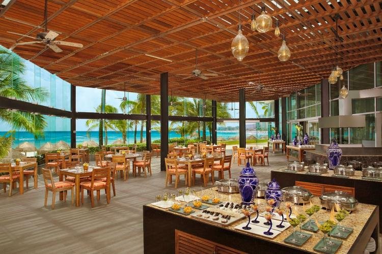 Krystal Grand Cancun resort