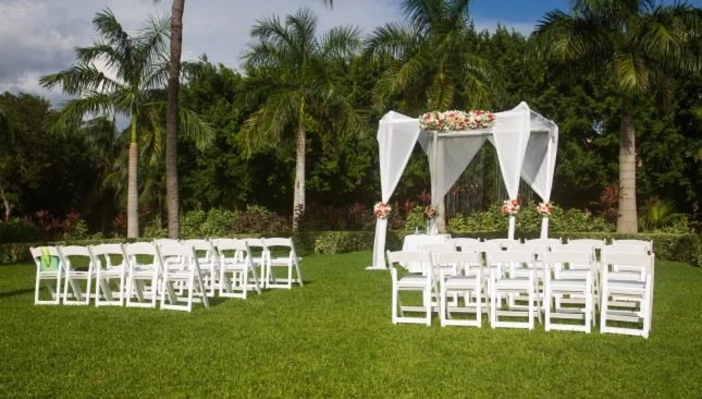Garden wedding venue at Riu Palace Mexico