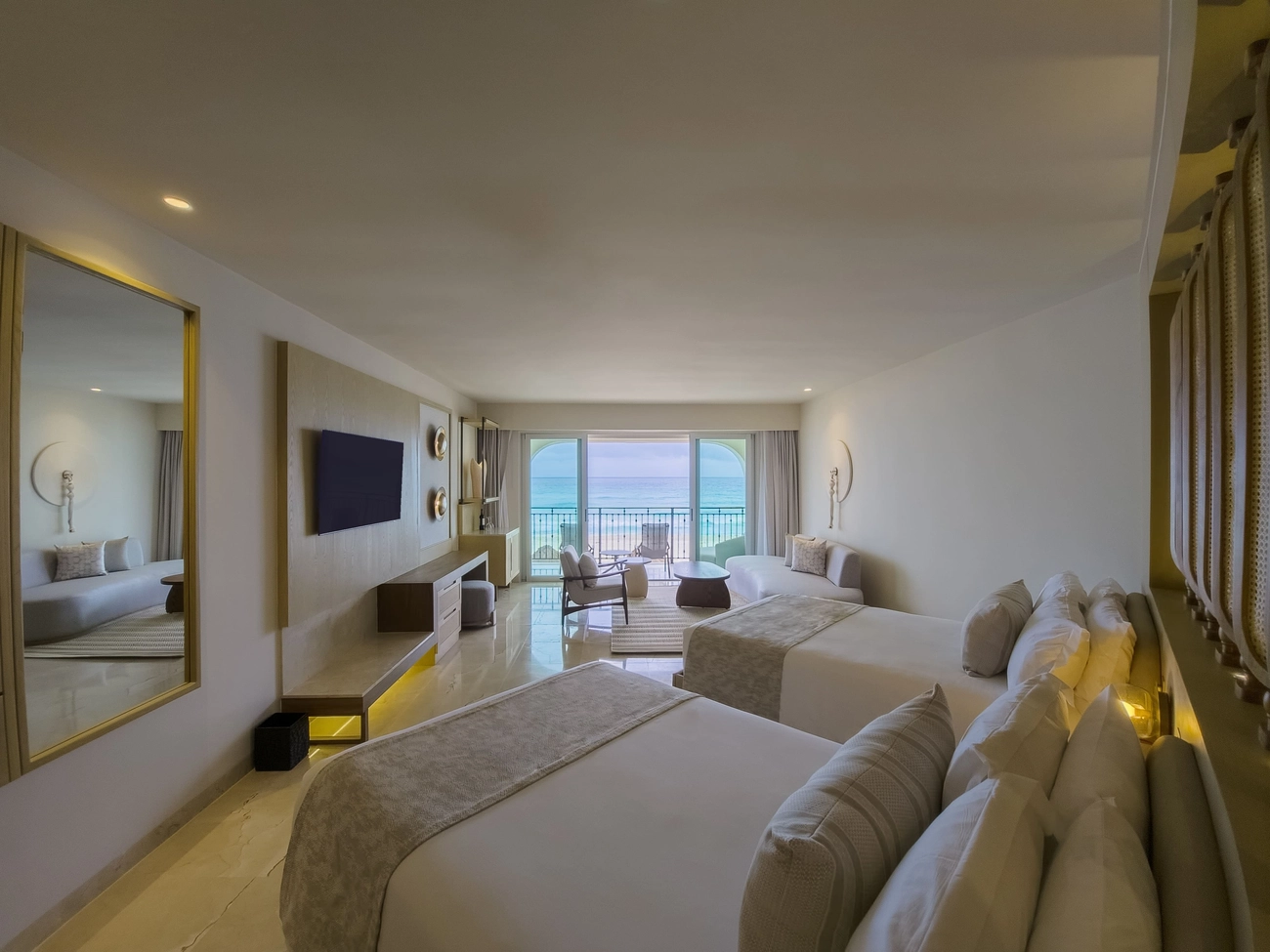 Royal Ocean Front Double Jacuzzi at Grand Park Royal Cancún