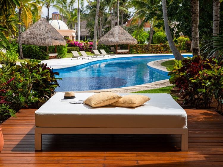 Junior Swim Up Suite Spa or Pool View at Excellence Riviera Cancun