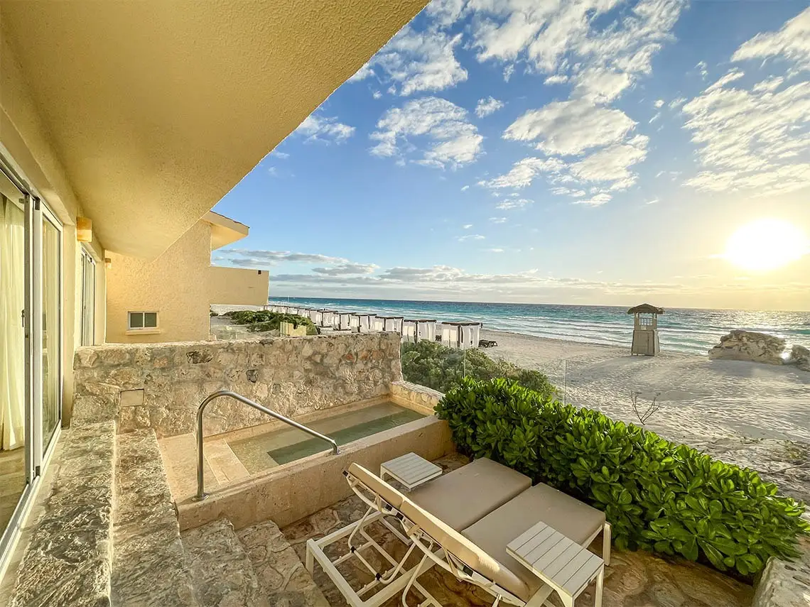 Villa Master Ocean Front Plunge Pool at Grand Park Royal Cancún