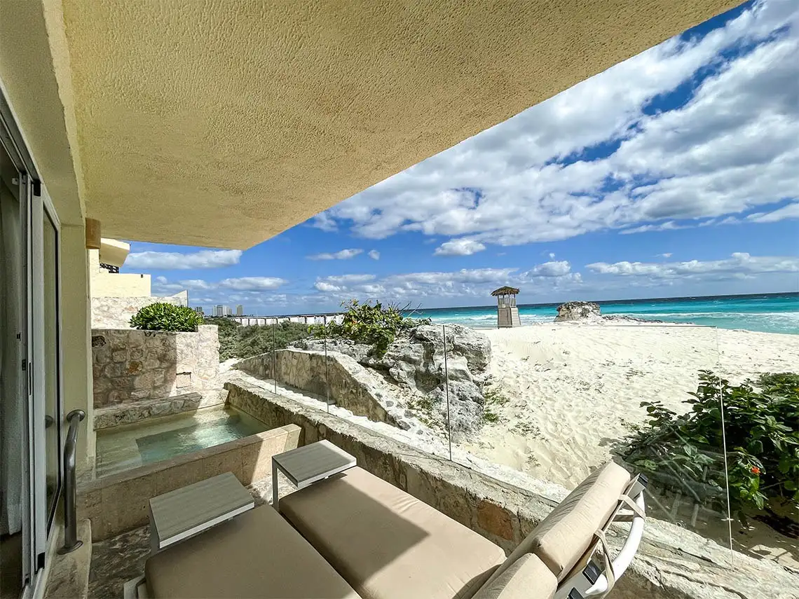 Villa Ocean Front Plunge Pool at Grand Park Royal Cancún