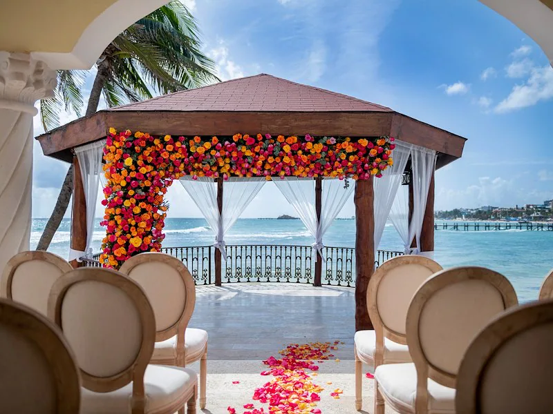 Oceanfront Gazebo wedding venue at Wyndham Alltra Playa del Carmen