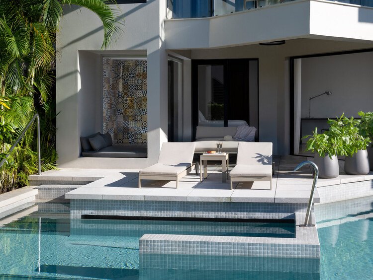 Excellence Club Junior Swim Up Suite at Excellence Carmen