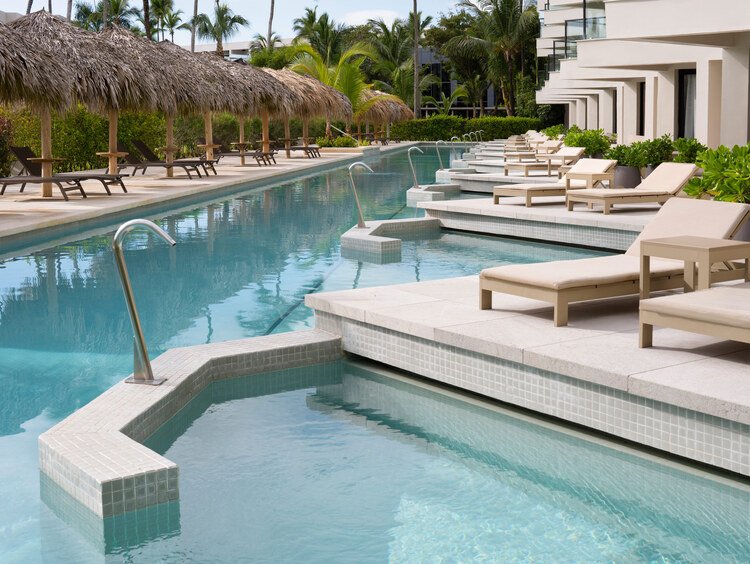 Junior Swim Up Suite at Excellence Carmen